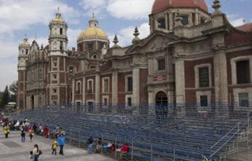 RENTA DE GRADAS METALICAS