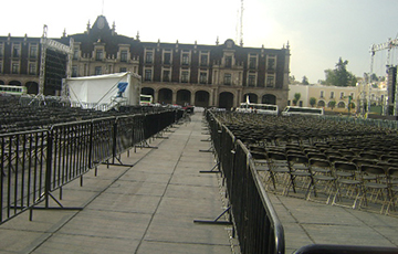 RENTA DE GRADAS METALICAS