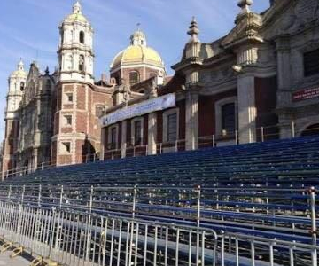 RENTA DE GRADAS METALICAS