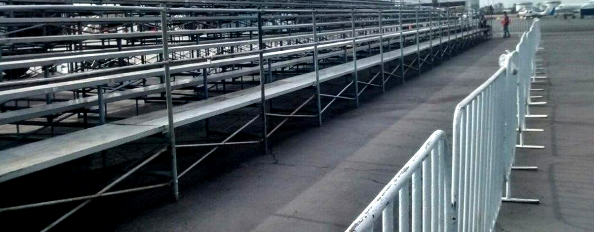 RENTA DE GRADAS METALICAS